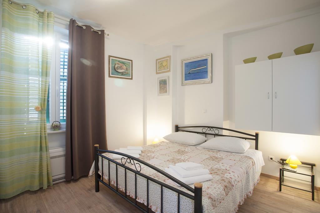 Rooms Split Pezelj Rom bilde